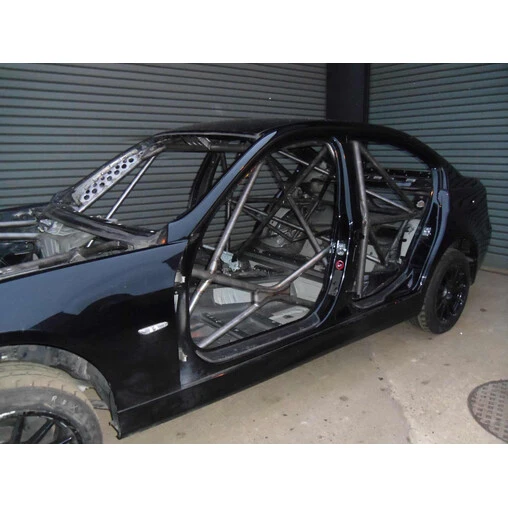 Custom Cages Multipoint Weld-In Roll Cage For BMW E90 (Sedan) - FIA 5 Custom Cages Multipoint Weld-In Roll Cage For BMW E90 (Sedan) - FIA - Image 3