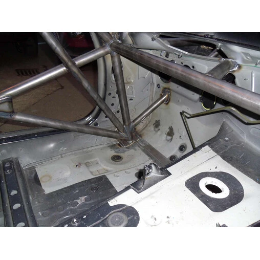 Custom Cages Multipoint Weld-In Roll Cage For BMW E90 (Sedan) - FIA 8 Custom Cages Multipoint Weld-In Roll Cage For BMW E90 (Sedan) - FIA - Image 6